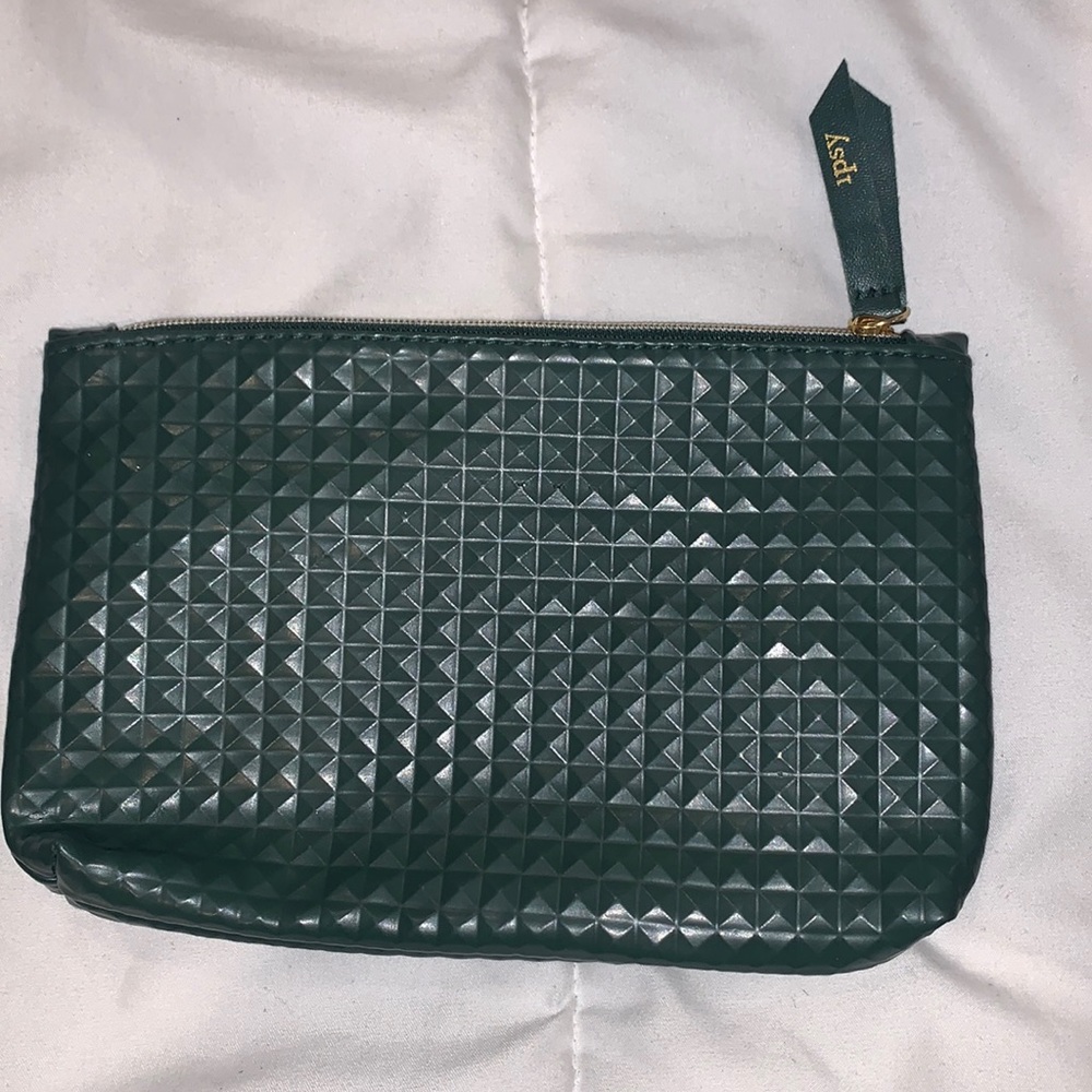 Ipsy Green Geometric Wristlet Pouch